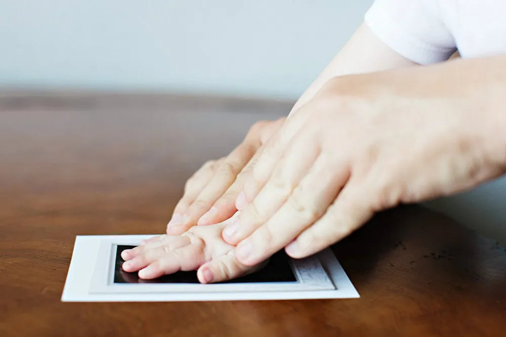 Precious Baby Memories: Inkless Imprint Kit for Hand & Footprints (Giftable)