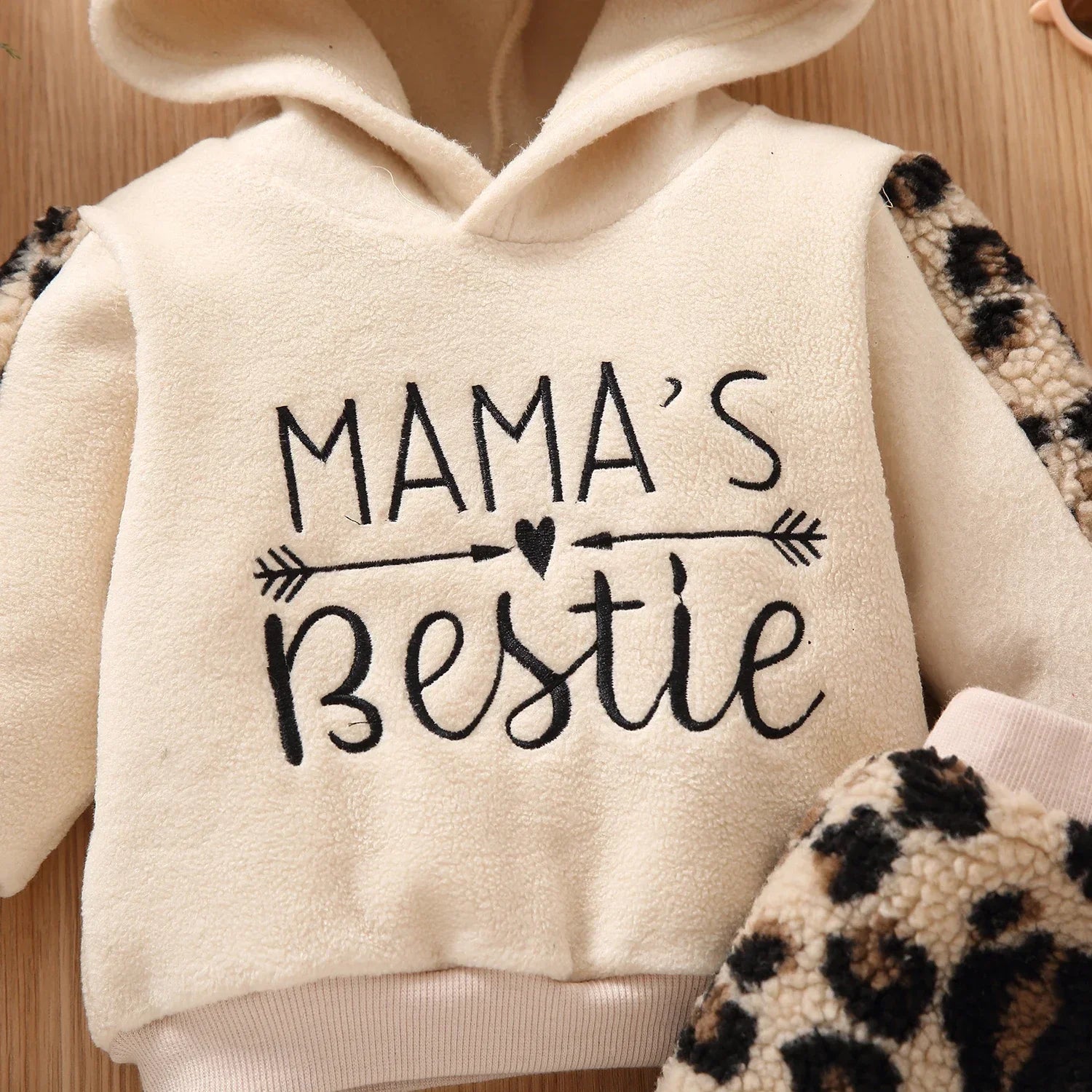 2pcs Baby Girl Hoodie and Leopard Skirt Set - Winter Thickened Polar Fleece Outfit